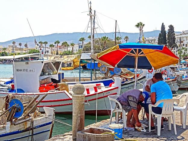 Fischer im Hafen von Kos-Stadt, Griechenland