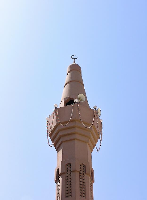 Minarett einer Moschee in Dubai, Vereinigte Arabische Emirate