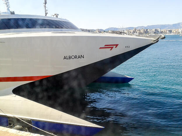 Fähre ALBORÁN (IMO: 9206700) von Acciona Trasmediterranea in Palma, Spanien